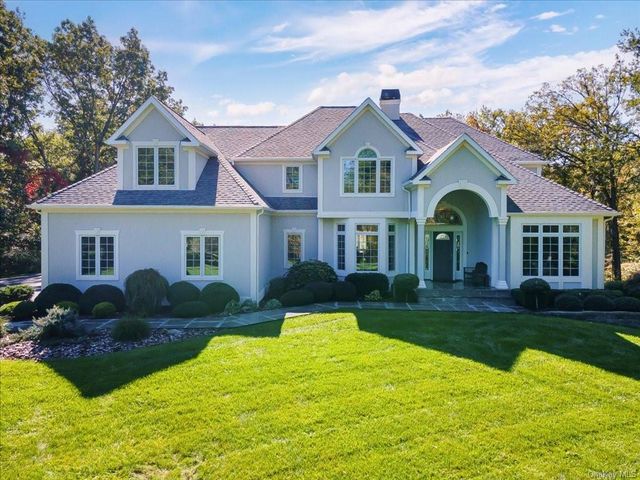 86 Victor Drive, Poughkeepsie, NY 12603