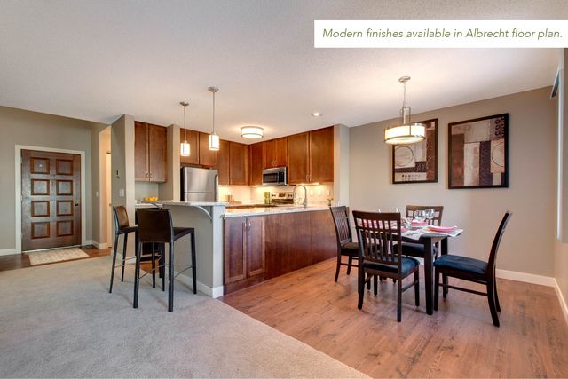 1370 Carling Dr #10-101, Saint Paul, MN 55108