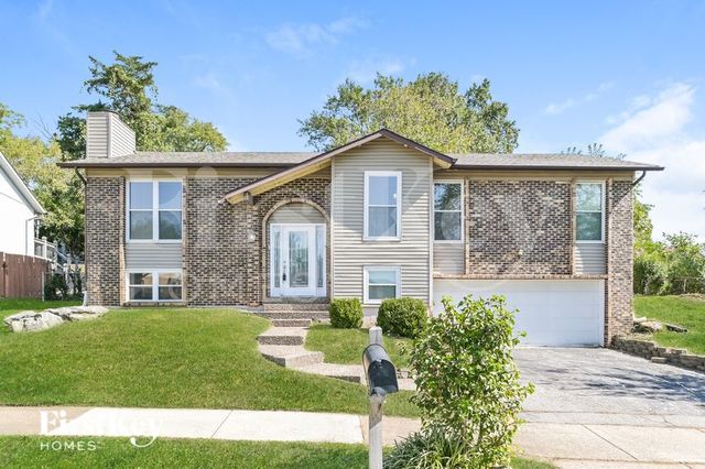 4737 Cactus Wren Ct, Saint Louis, MO 63128