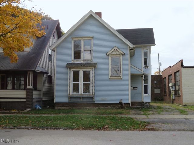 254 5th St, Elyria, OH 44035