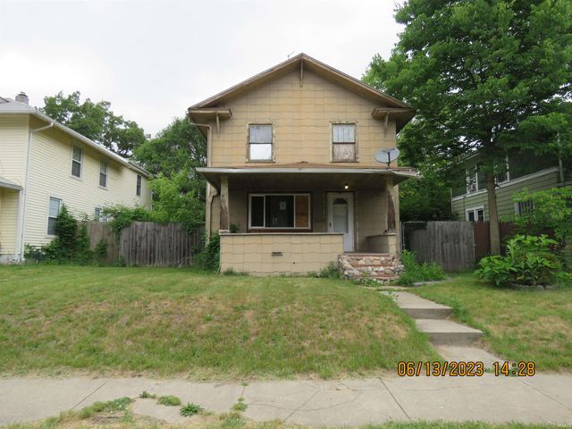 1325 Randolph St, South Bend, IN 46613