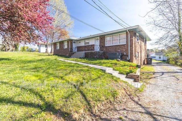 4802 Inskip Rd #A, Knoxville, TN 37912