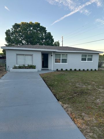 2525 Forest Dr, Lake Wales, FL 33898
