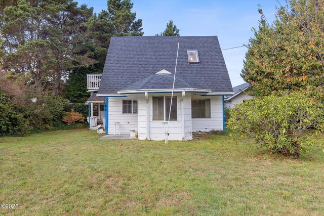 6835 SW Galley Ave, Lincoln City, OR 97367