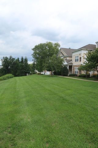 610 Prestwick Dr, Williams Twp, PA 18042