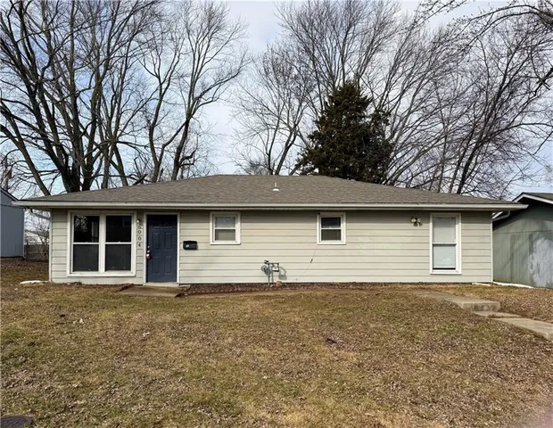 6004 E  152nd St, Grandview, MO 64030
