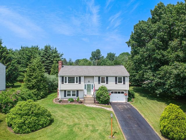 12 Indian Rock Rd, Haverhill, MA 01832