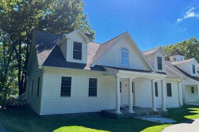 11 Spruce Point Rd, Kittery, ME 03904