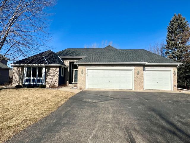 3175 Olive Ln N, Plymouth, MN 55447