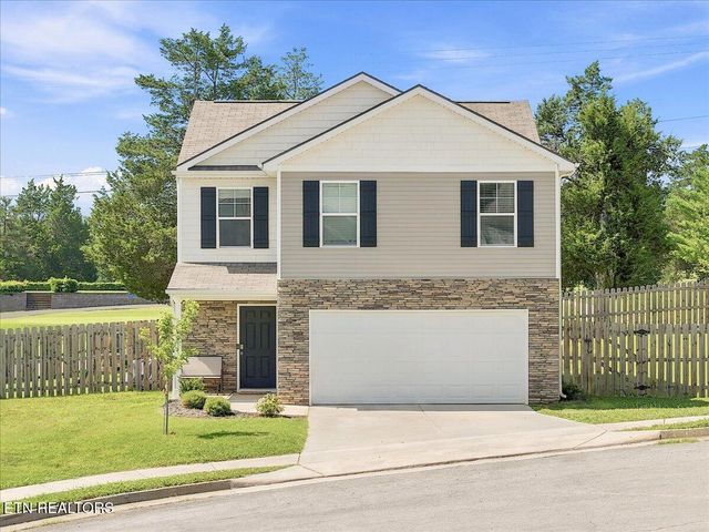 1066 Greenway Dr, Morristown, TN 37813