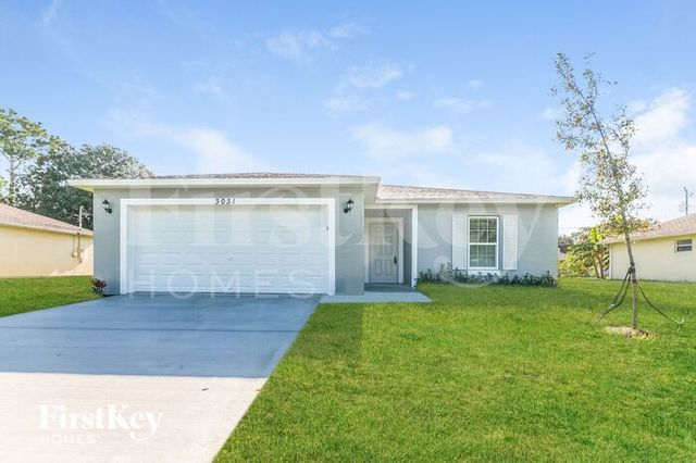 3031 SW Segovia St, Port Saint Lucie, FL 34953