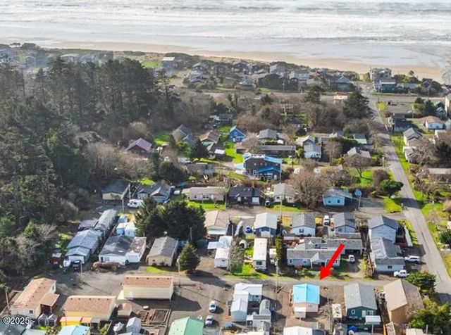 624 S  Dolphin St, Rockaway Beach, OR 97136