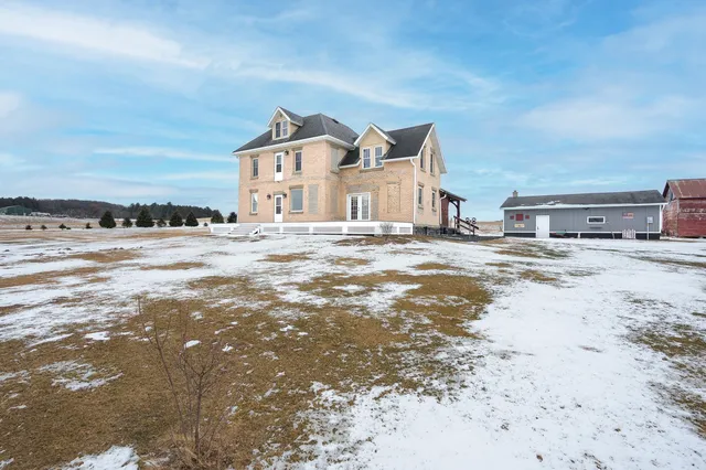 N41402 County Rd E, Whitehall, WI 54773