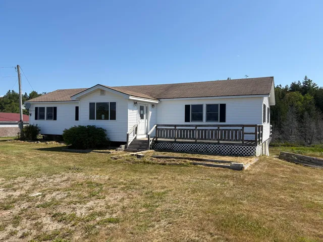 43 Duck Pond Road, Winter Harbor, ME 04693