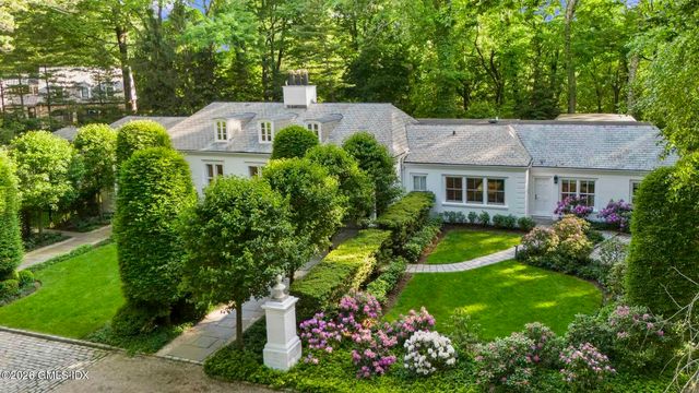 47 Husted Ln, Greenwich, CT 06830