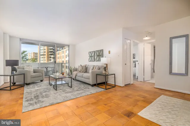 2939 Van Ness St NW #1031, Washington, DC 20008