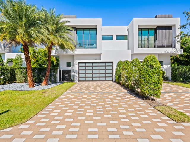 903 Witherspoon Ln, Delray Beach, FL 33483