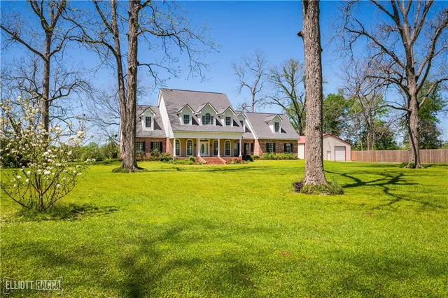 1524 Palmer Chapel Rd, Pineville, LA 71360