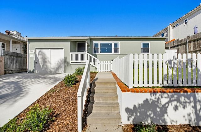 1852-1854 Chalcedony St #1852, San Diego, CA 92109