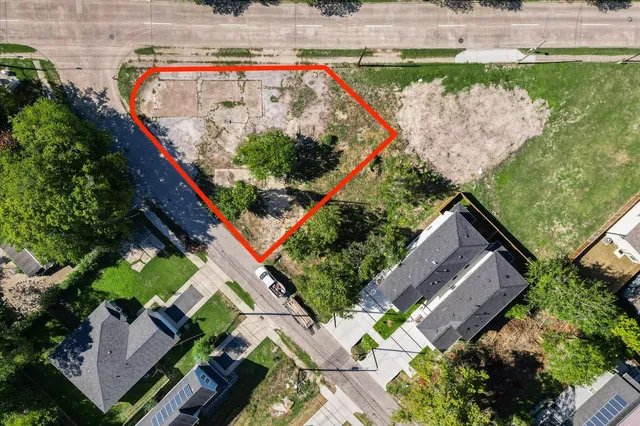 7002 W  Montgomery Rd, Houston, TX 77091