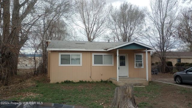 108 E  Pine Ave, Bloomfield, NM 87413