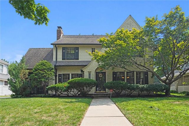 27 W  69th Ter, Kansas City, MO 64113