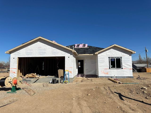 2932 Crab Apple Dr, Grand Junction, CO 81505