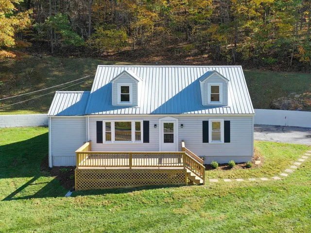 2020 W  Midland Trl, Lexington, VA 24450