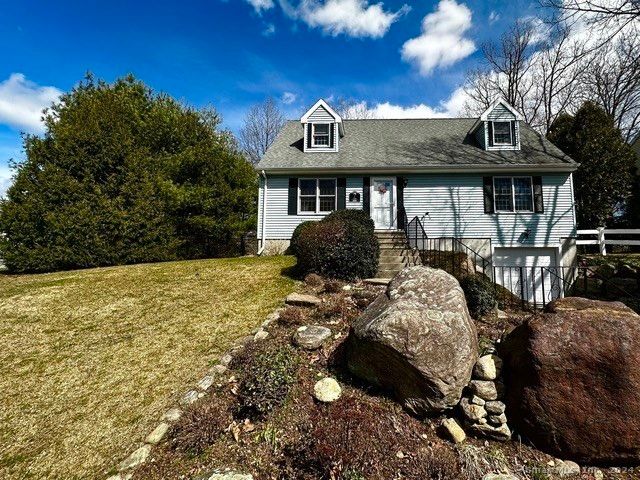 75 Perry St #161, Putnam, CT 06260