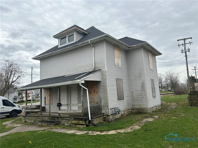 627 Hopley Ave, Bucyrus, OH 44820