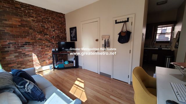 5 Charter St #7, Boston, MA 02113