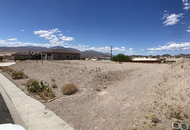 2601 Unicorn Rd, Bullhead City, AZ 86429