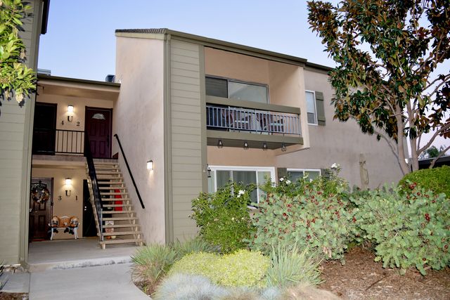 24525 Trevino Dr #1, Valencia, CA 91355