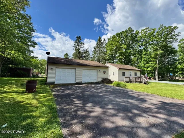 113 E  Oak Ln, Greentown, PA 18426