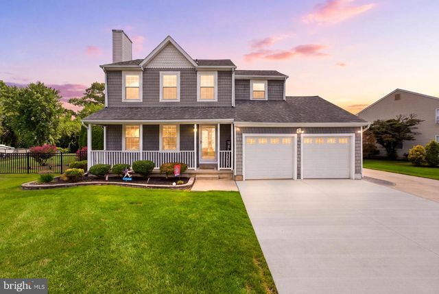 17 Grayson Pl, Burlington, NJ 08016