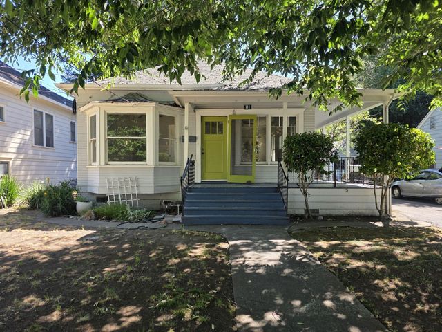 111 Junior St, Santa Rosa, CA 95404