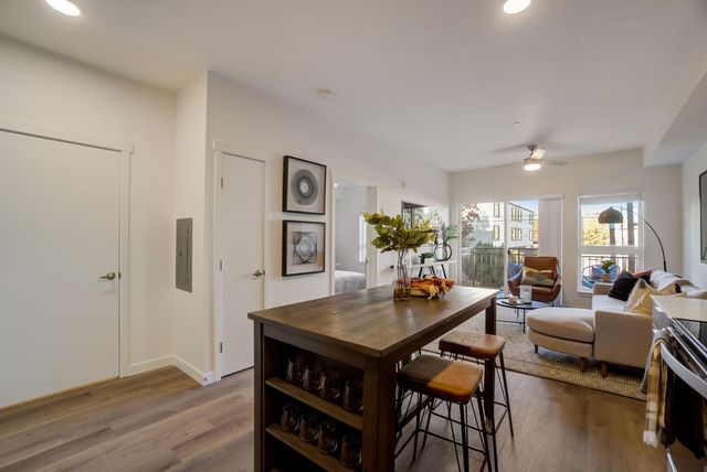 631 SW 150th St #25c3cdb77, Seattle, WA 98166