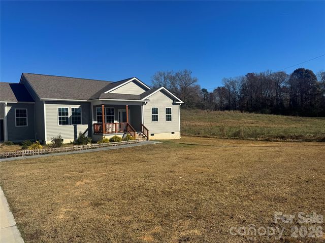 933 McRae Ave, Wadesboro, NC 28170