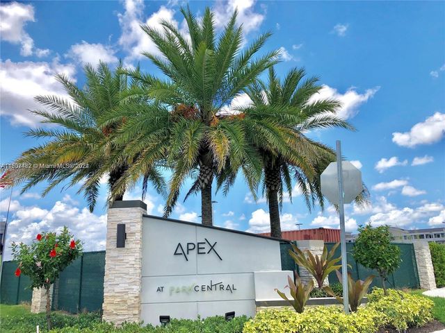 7825 NW 104th Ave #32, Doral, FL 33178