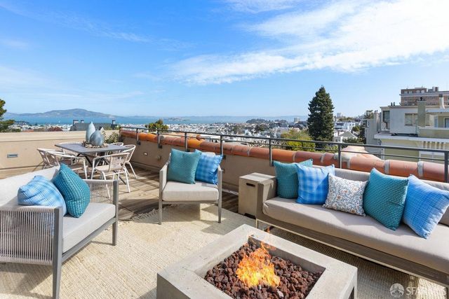 2635 Lyon St, San Francisco, CA 94129
