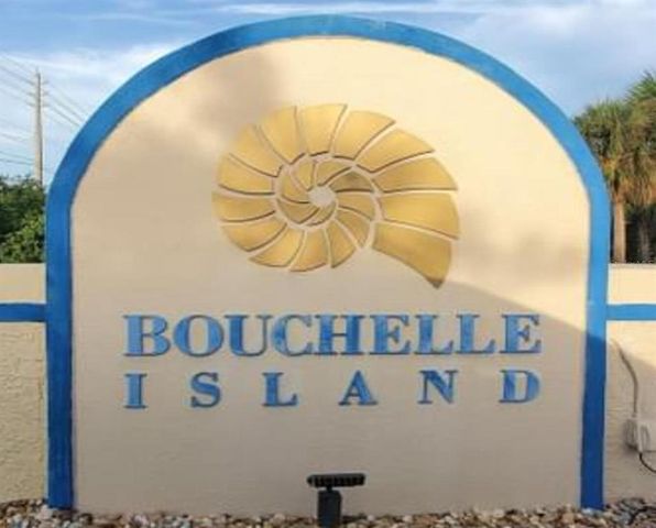 468 Bouchelle Dr #126, New Smyrna Beach, FL 32169