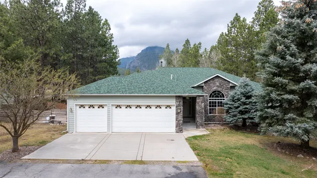 234 Bridle Trl, Stevensville, MT 59870