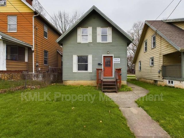 529 Gage St, Akron, OH 44311