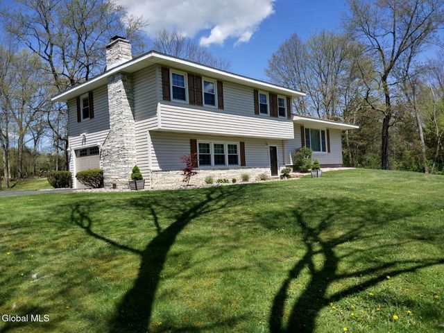 313 Pine Circle, Claverack, NY 12513