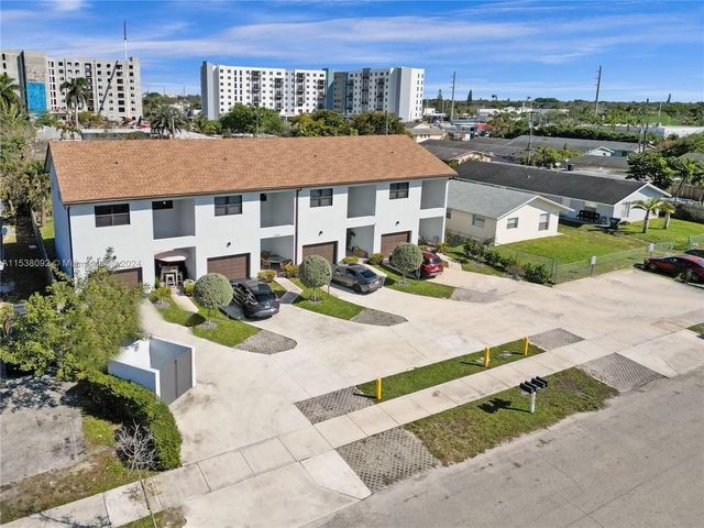 6045 Pierce St, Hollywood, FL 33024