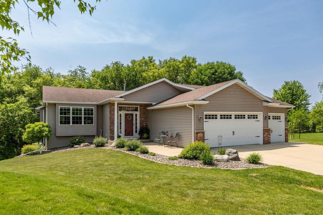 466 45 Manor Ln NW, Rochester, MN 55901
