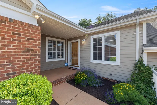 192 Stony Pointe Way, Strasburg, VA 22657