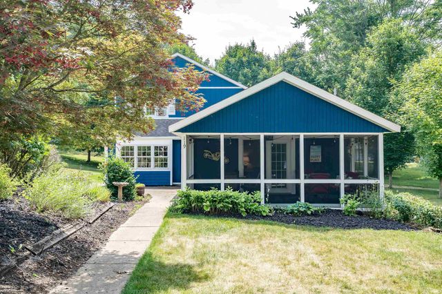 119 Lakeside Ct, Fremont, IN 46737
