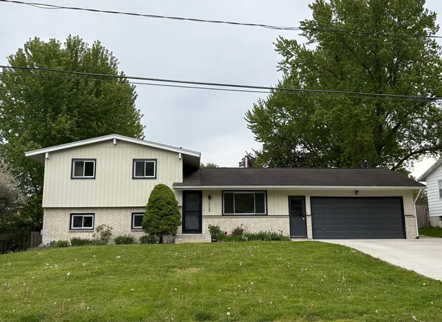 2668 Johnathan Ave NE, Grand Rapids, MI 49525