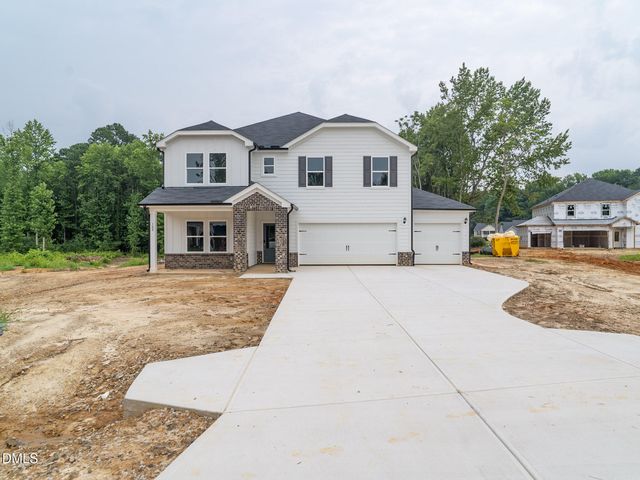 100 Stradshire Ct, Zebulon, NC 27597